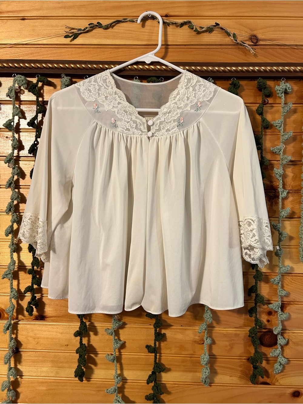 Women's Cream Lace-Trim Peasant Blouse